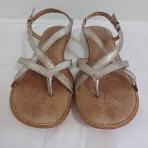 Born Handcrafted womens strappy Thong  sandals metallic  leather  size 9